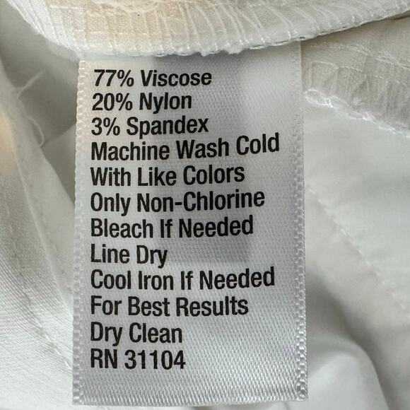 Limited White Pants Women’s Plus Size 22W Stretch Comfortable Ankle Pockets New - Picture 8 of 13